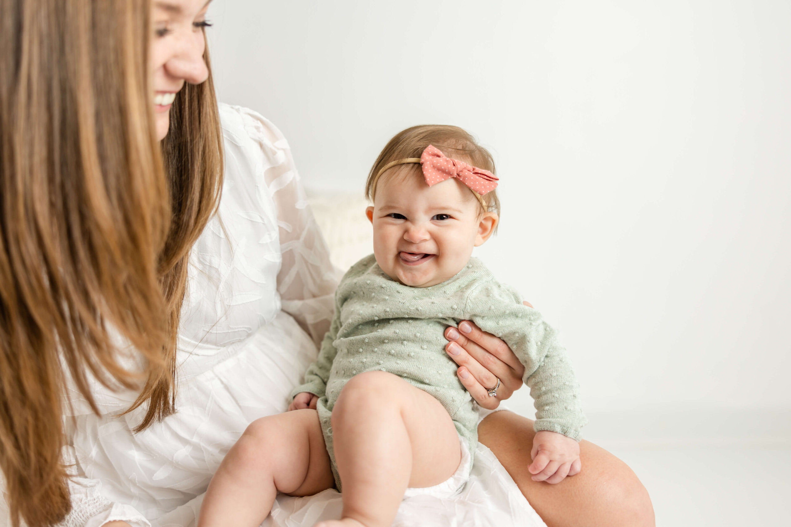 Smiling faces were captured during this motherhood session with Molly Berry Photography.