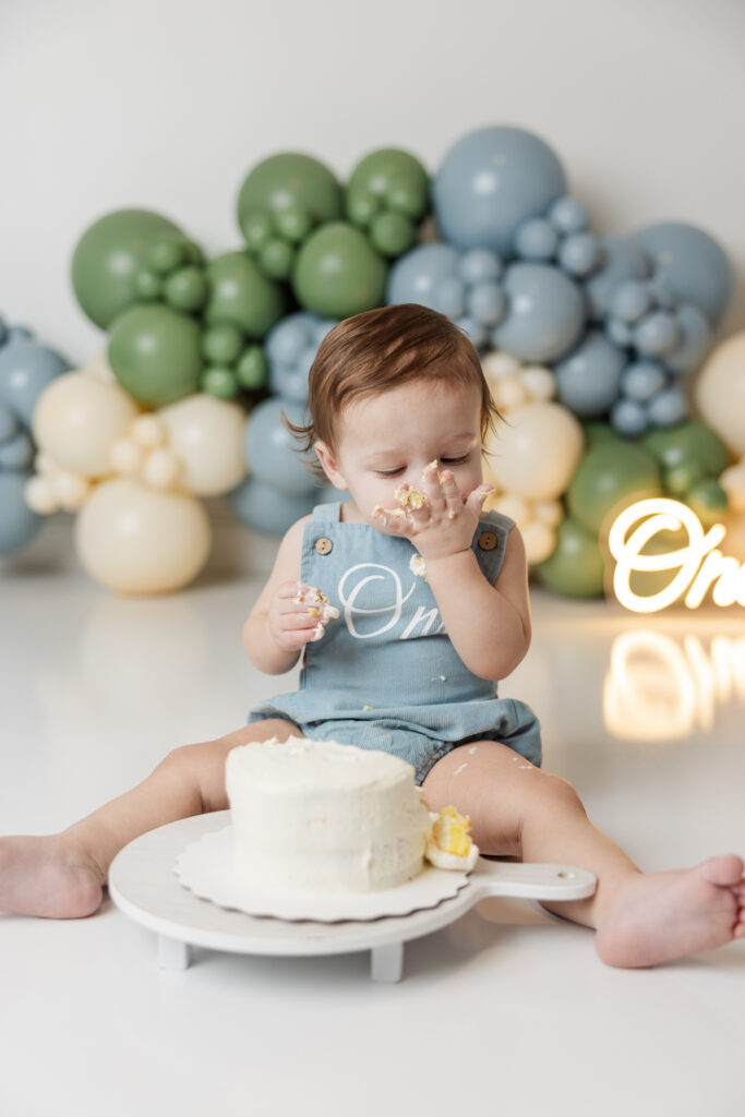 Augusta GA One year old smashing his cake